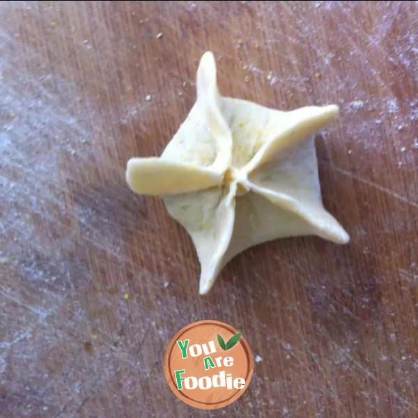 Steamed dumplings with small windmill