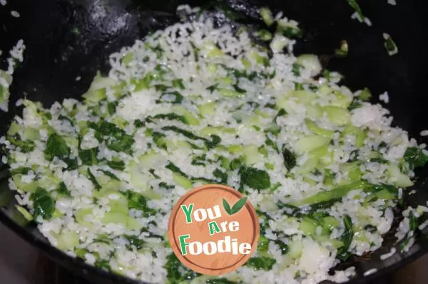 Fried rice with green vegetables