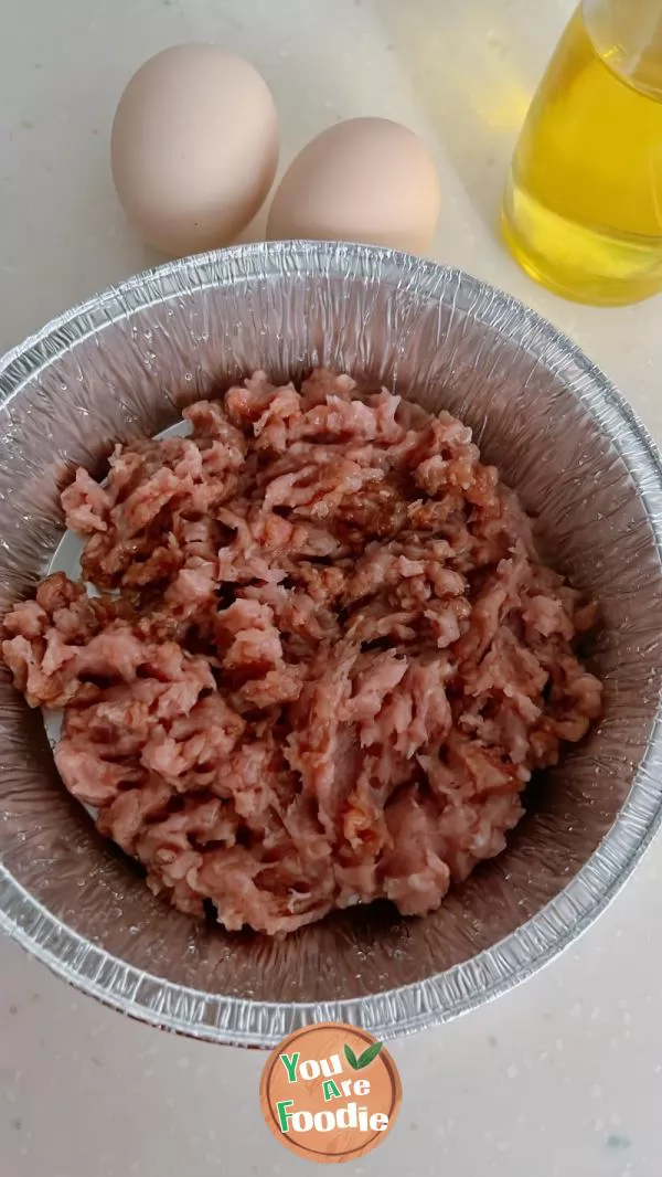 Steamed pork in air frying pan