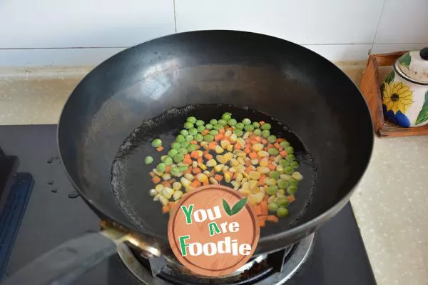 Stir-Fried Rice with Shrimp