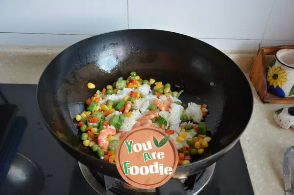 Stir-Fried Rice with Shrimp