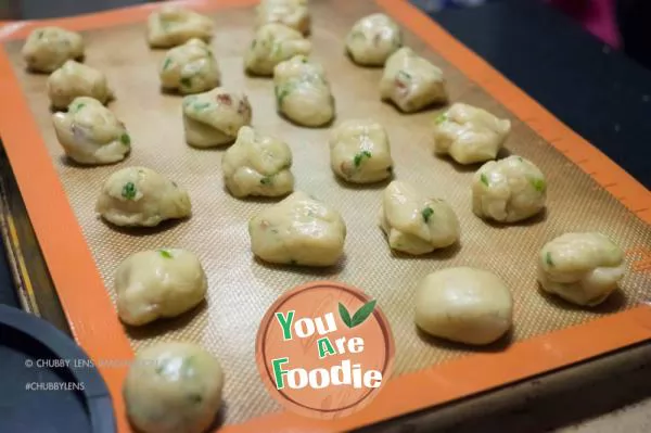 The yellowed snack since the shit: chive chicken cake cookies