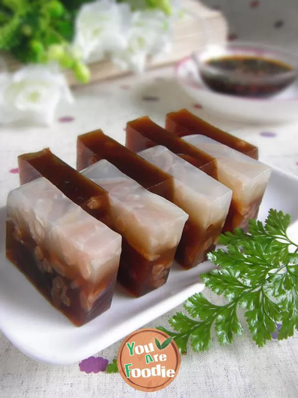 Eat-more-and-be-more-beautiful---orange-flavored-two-color-pig-skin-jelly