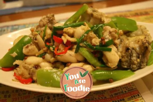 Fried-chicken-with-garlic-and-green-pepper