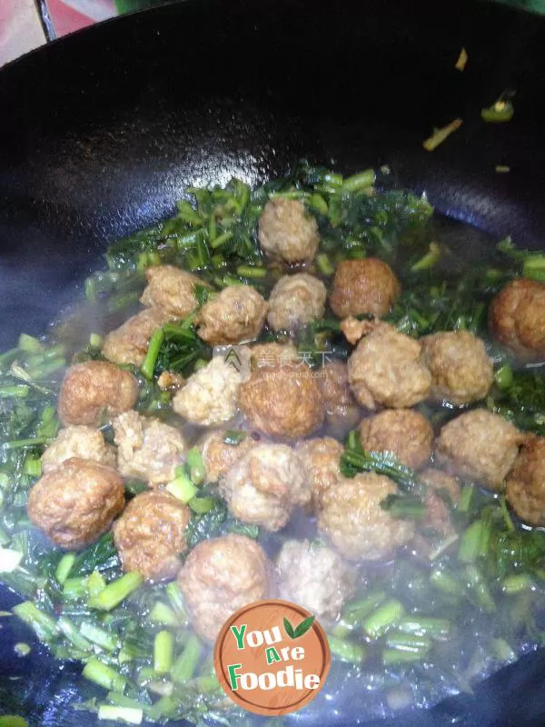 Braised lotus root balls with potherb mustard