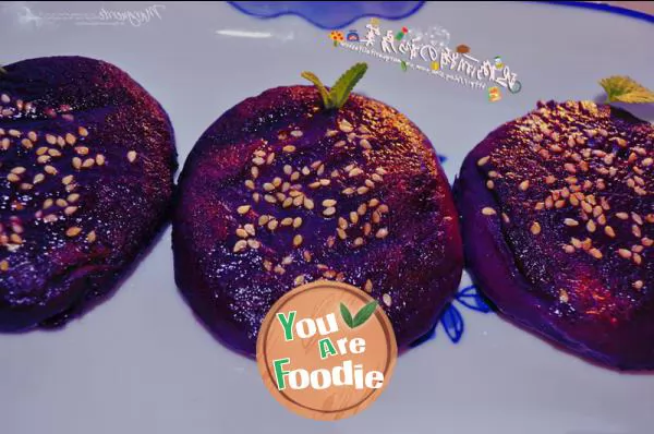 Purple potato cake