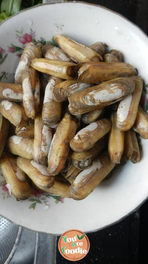 [Fuzhou home cooked dish] fried egg with razor clam