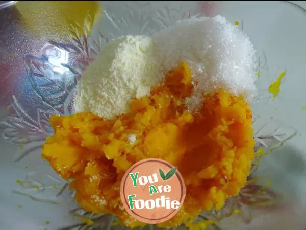 Milk flavored rose steamed bread