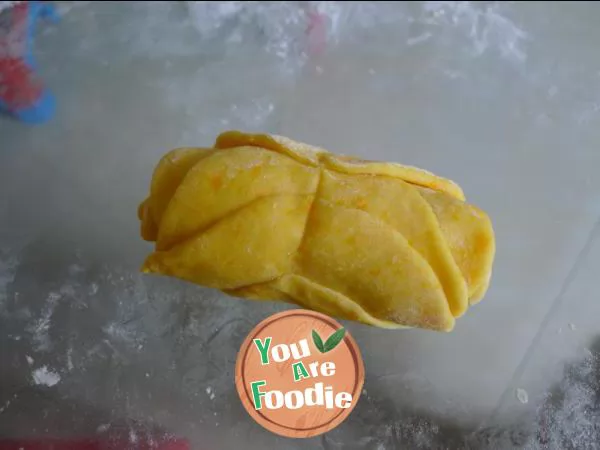Milk flavored rose steamed bread