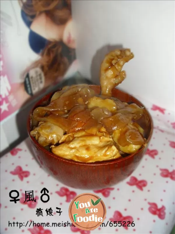 Braised chicken in assorted sauce