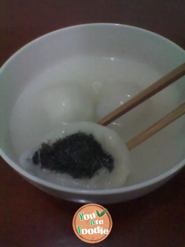 Sesame Glutinous Rice Balls