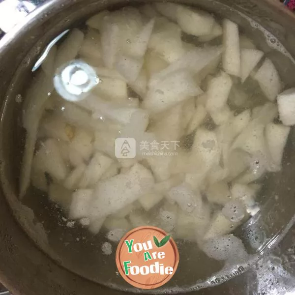 sweet stewed snow pear
