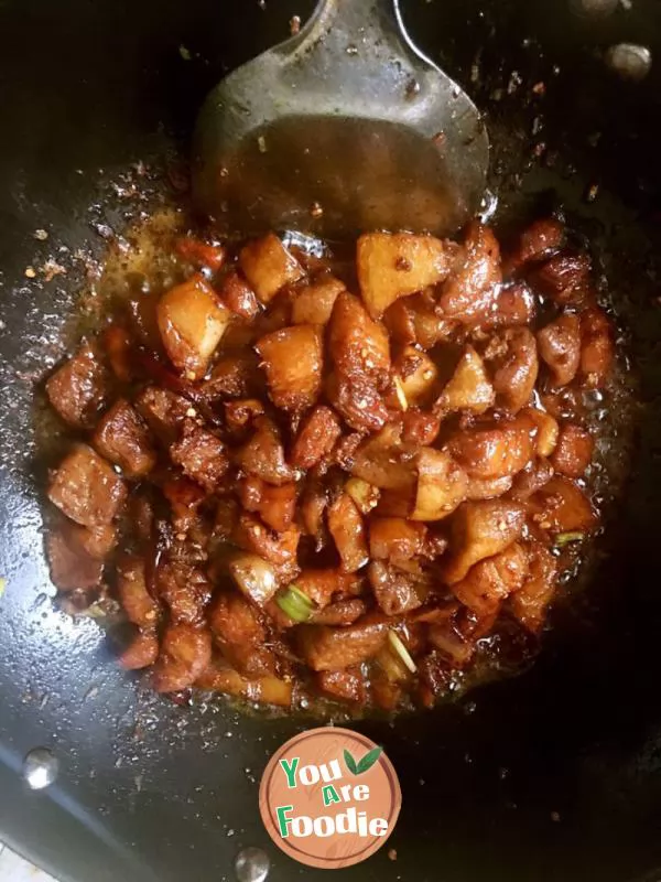 Braised pork in brown sauce