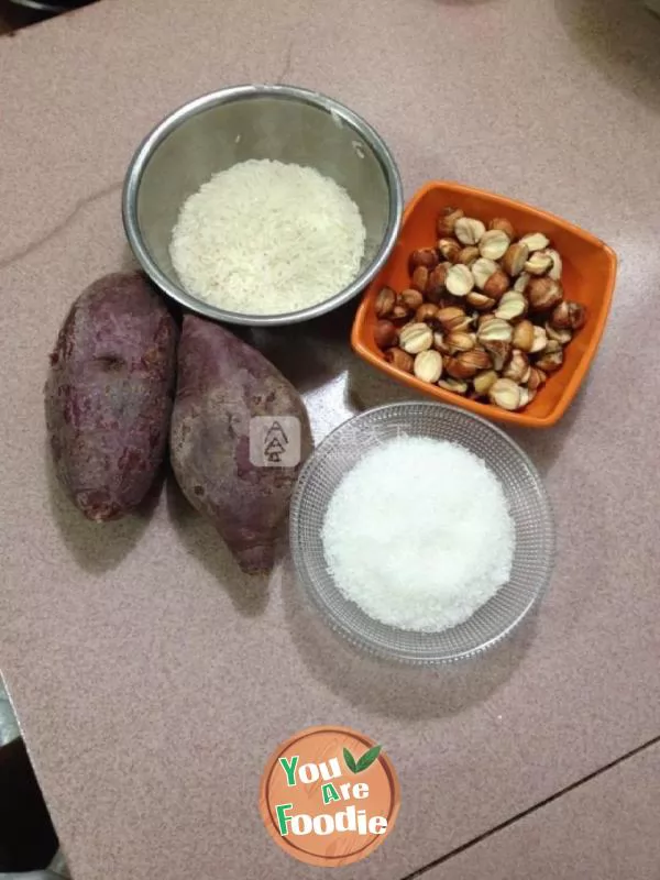 Lotus seed and sweet potato porridge