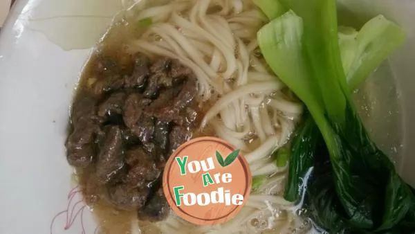 Beef-noodle-soup