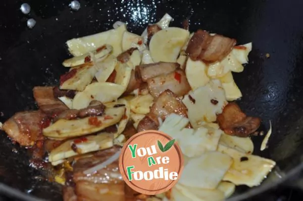 Double cooked pork with bamboo shoots