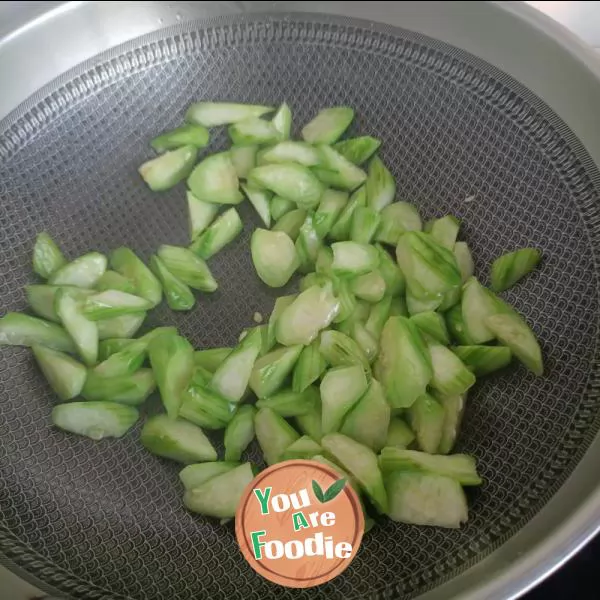 Fried towel gourd with sea rice