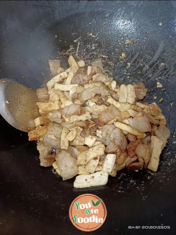 Fried tofu cake with pork