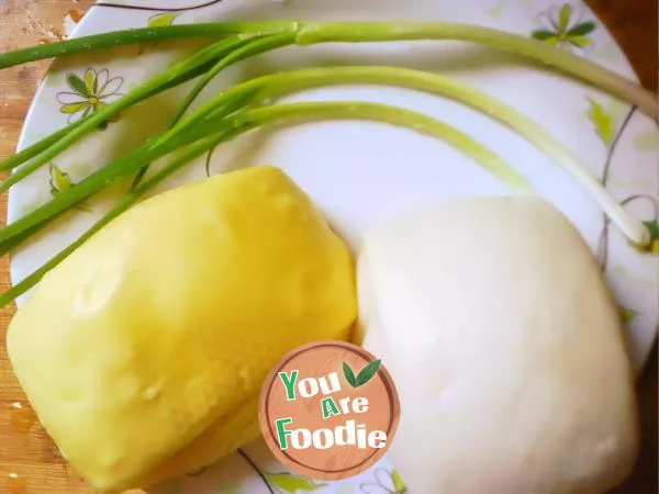 Steamed bun slices with Scallion