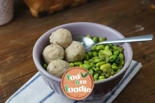 Boiled-green-bean-meat-balls