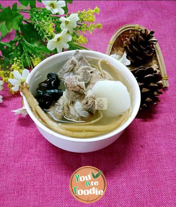 Huaishan spareribs soup