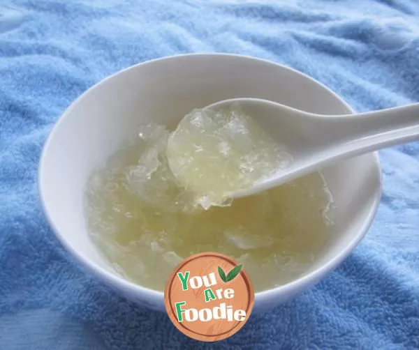 Bird's-Nest-Soup-with-Rock-Sugar