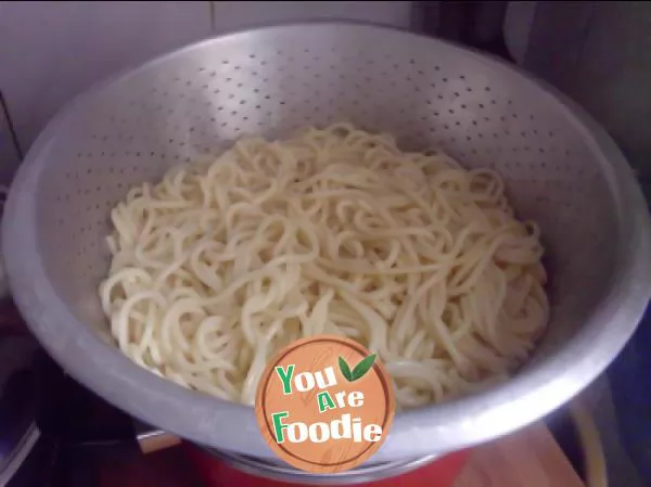 Spaghetti with cheese and bacon