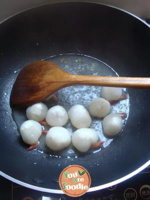 [Cantonese cuisine] shrimp balls with litchi