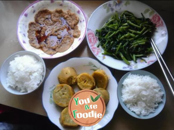 Steamed pork chop with black pepper and curry