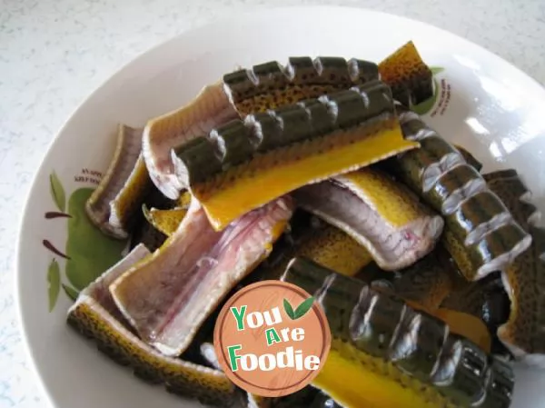 Braised eel in brown sauce