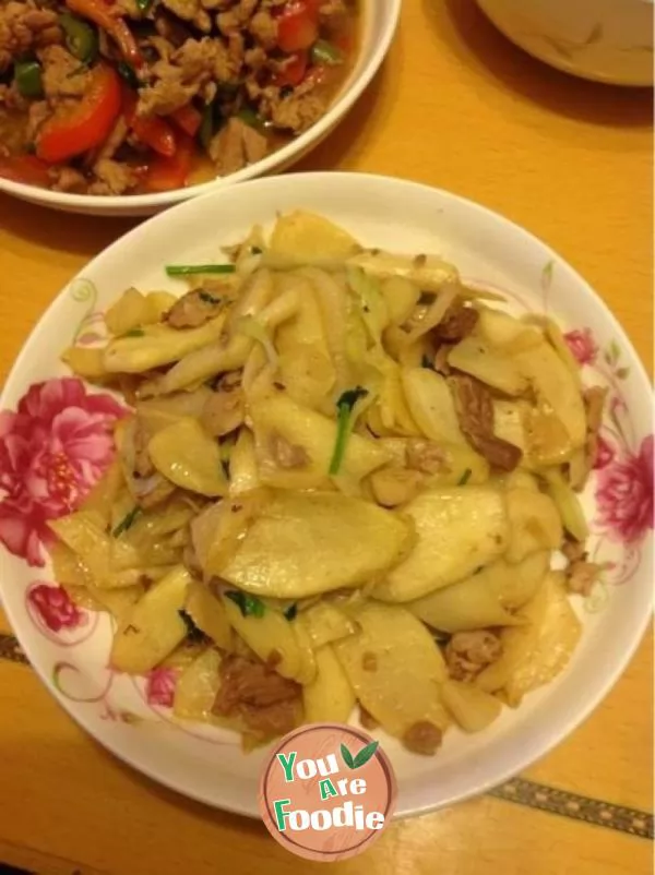 Fried-meat-with-water-bamboo