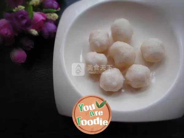 Boiled fish balls