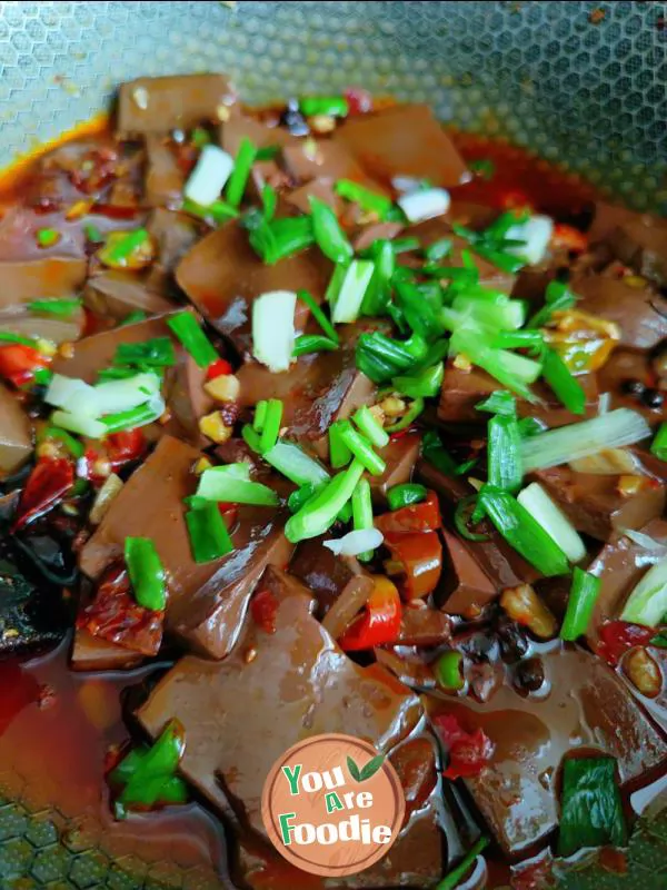 Spicy duck blood