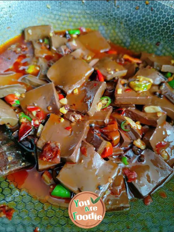 Spicy duck blood