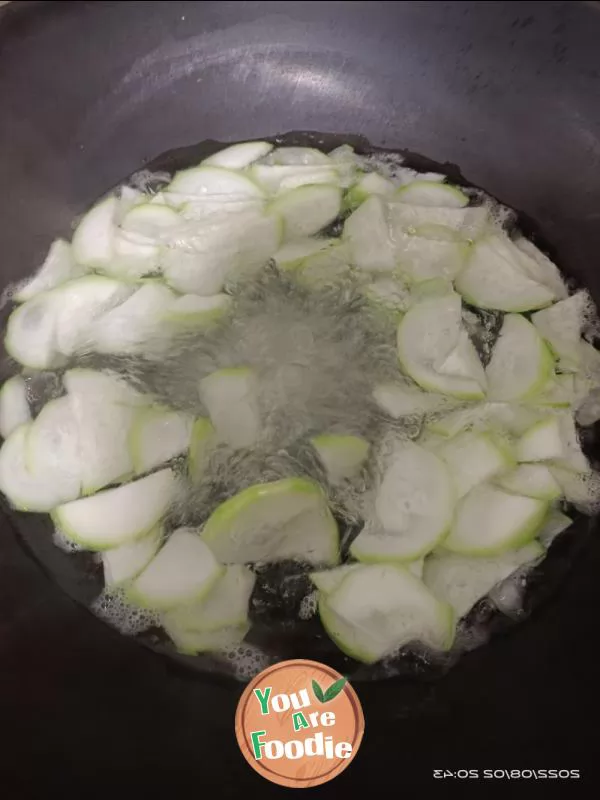 Braised duck with cucumbers