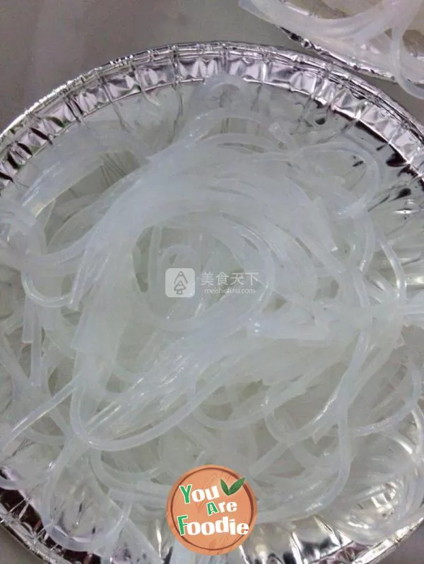 Steamed vermicelli with cuttlefish