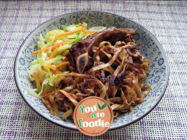 Stewed noodles with large ribs -- no noodles in dog days, no meat