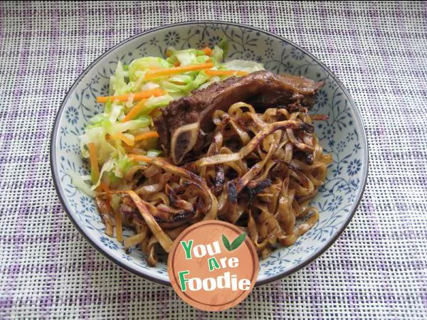 Stewed noodles with large ribs -- no noodles in dog days, no meat