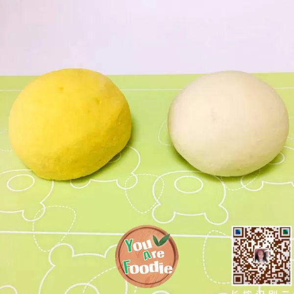 Baby auxiliary food two color steamed bread