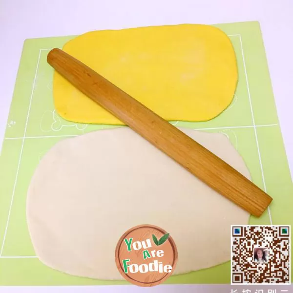 Baby auxiliary food two color steamed bread