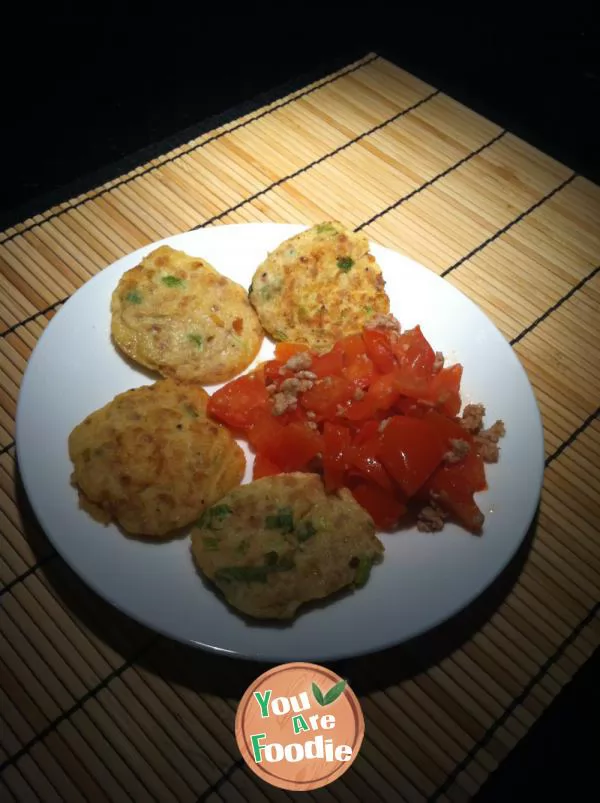 Egg meat cake with chives