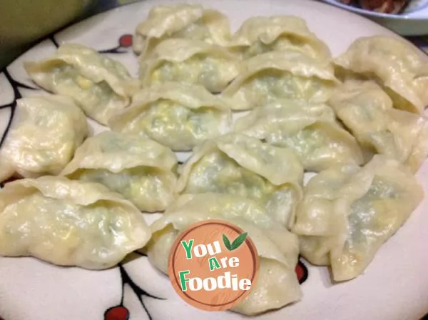 Steamed dumplings stuffed with cucumber and egg