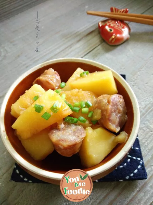 Steamed-potato-with-sausage