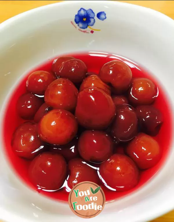 Canned cherry
