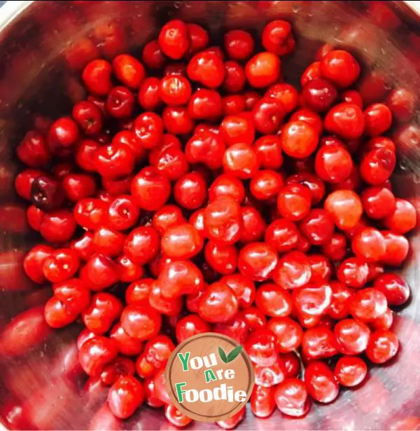 Canned cherry