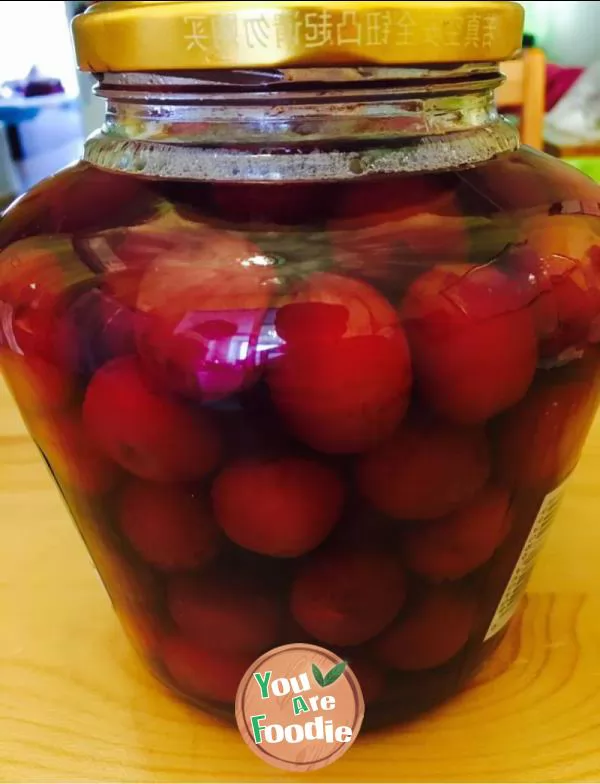 Canned cherry