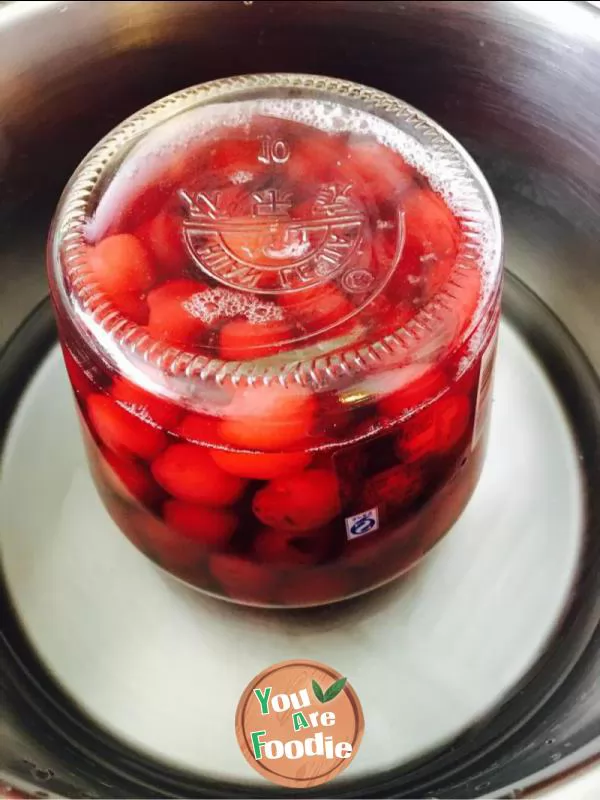 Canned cherry