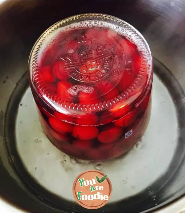 Canned cherry