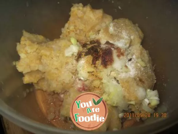 dumpling of pickled Chinese cabbage