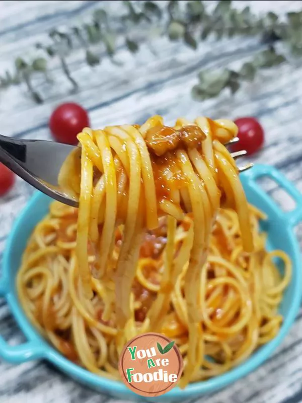 Simple and delicious tomato double meat pasta